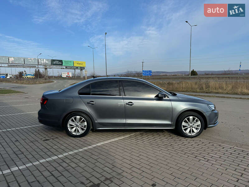 Седан Volkswagen Jetta 2016 в Ужгороді фото 14 Седан Volkswagen Jetta 2016 в Ужгороді