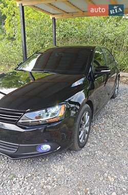 Седан Volkswagen Jetta 2012 в Зміїві