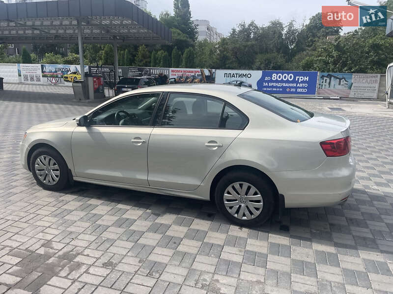 Седан Volkswagen Jetta 2011 в Хмельницькому