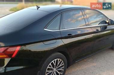 Седан Volkswagen Jetta 2019 в 