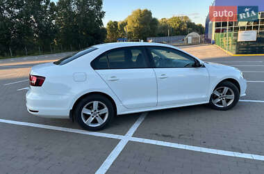 Седан Volkswagen Jetta 2016 в Сумах