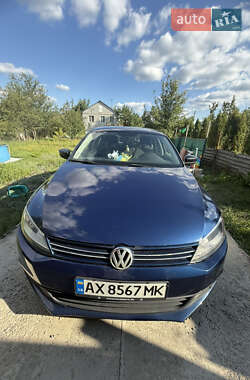 Седан Volkswagen Jetta 2012 в Харкові