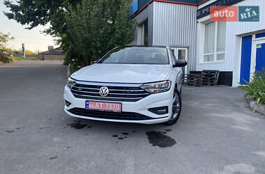 Седан Volkswagen Jetta 2019 в Сумах