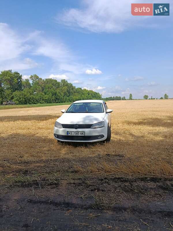 Седан Volkswagen Jetta 2012 в Сумах