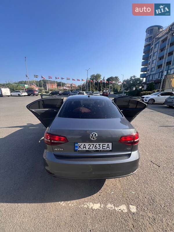 Седан Volkswagen Jetta 2016 в Киеве фото 8 Седан Volkswagen Jetta 2016 в Киеве