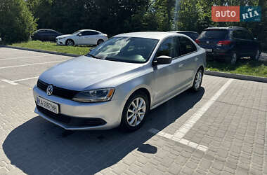 Седан Volkswagen Jetta 2014 в Киеве