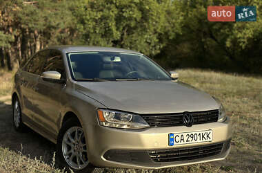 Седан Volkswagen Jetta 2013 в Корсуне-Шевченковском