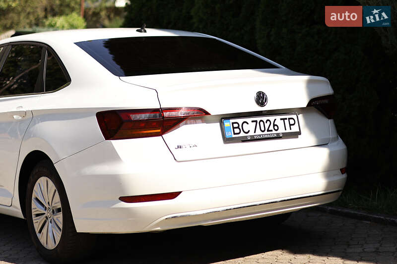 Седан Volkswagen Jetta 2018 в Львове