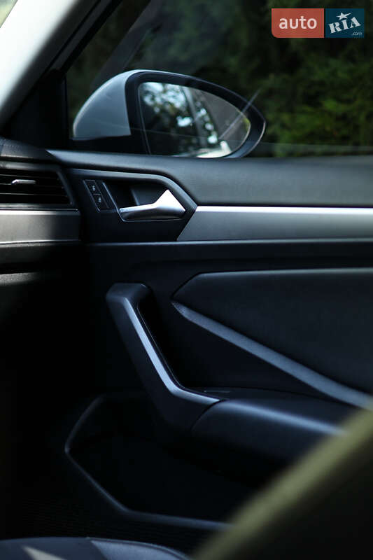 Седан Volkswagen Jetta 2018 в Львове