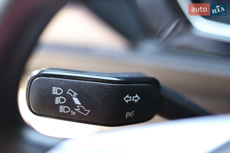 Седан Volkswagen Jetta 2018 в Львове