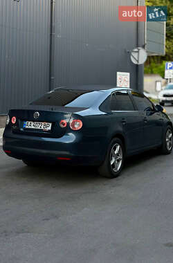 Седан Volkswagen Jetta 2009 в 