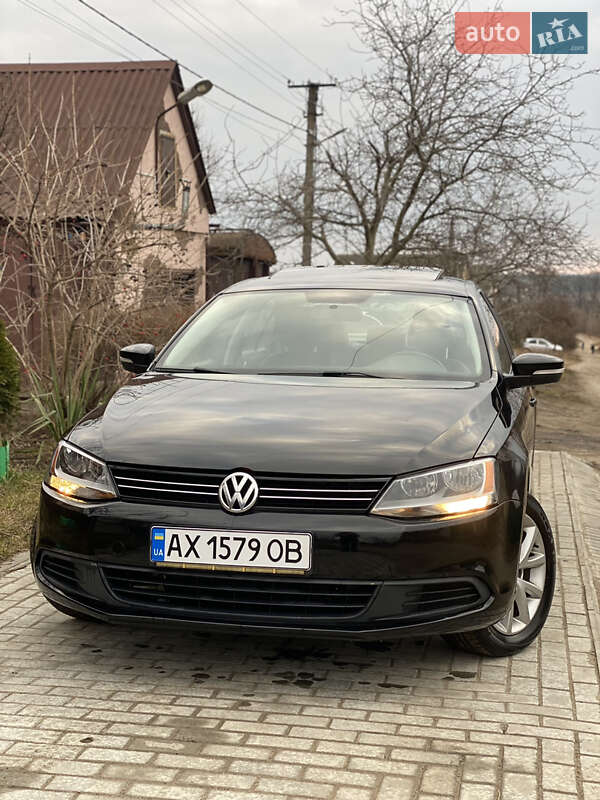 Седан Volkswagen Jetta 2011 в Харькове
