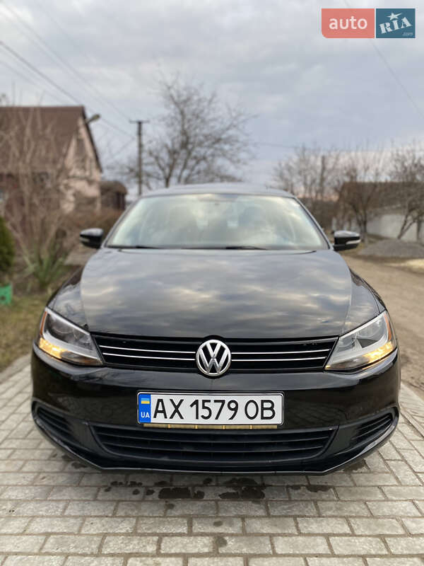 Седан Volkswagen Jetta 2011 в Харькове
