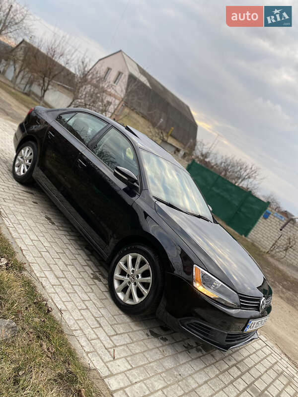 Седан Volkswagen Jetta 2011 в Харькове