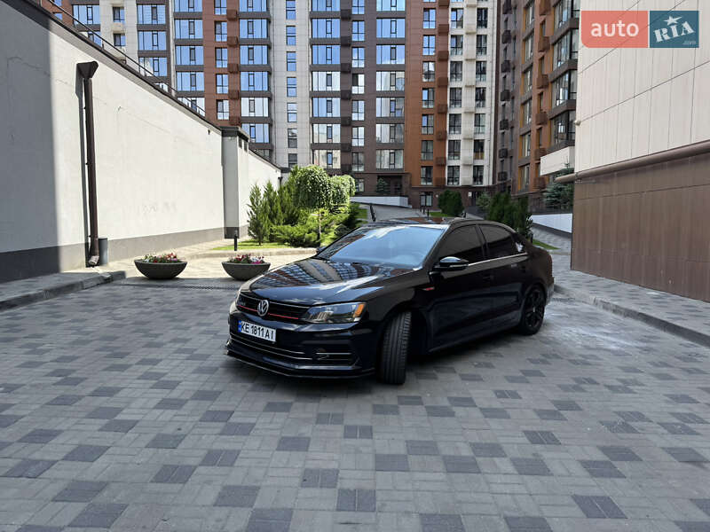 Седан Volkswagen Jetta 2014 в Днепре