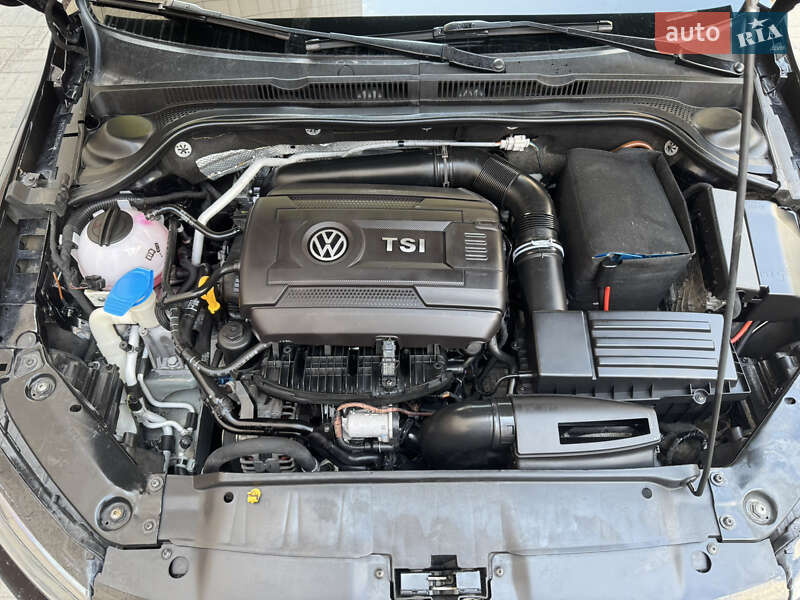 Седан Volkswagen Jetta 2014 в Днепре