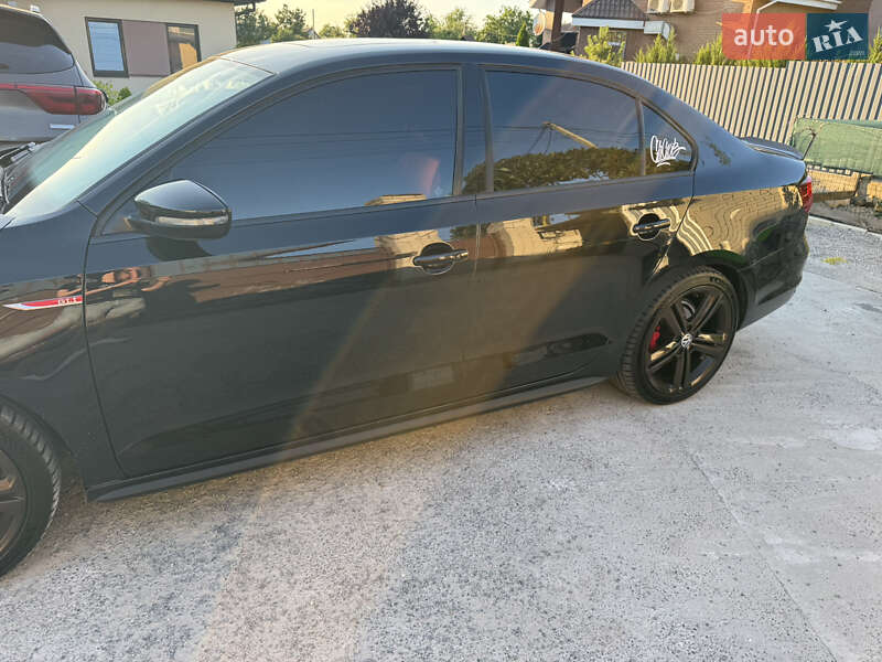 Седан Volkswagen Jetta 2014 в Днепре