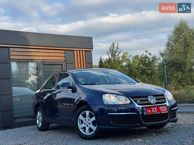 Седан Volkswagen Jetta 2010 в Дрогобыче