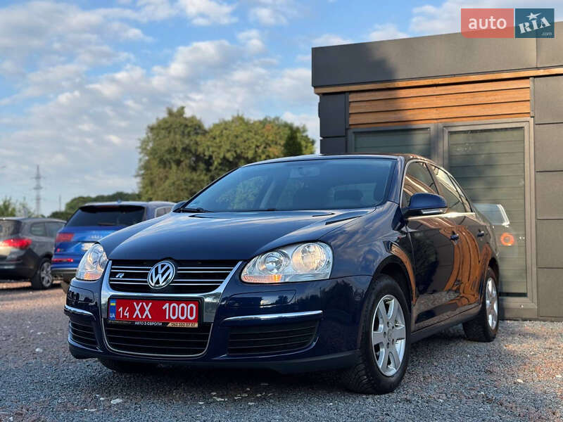 Седан Volkswagen Jetta 2010 в Дрогобыче