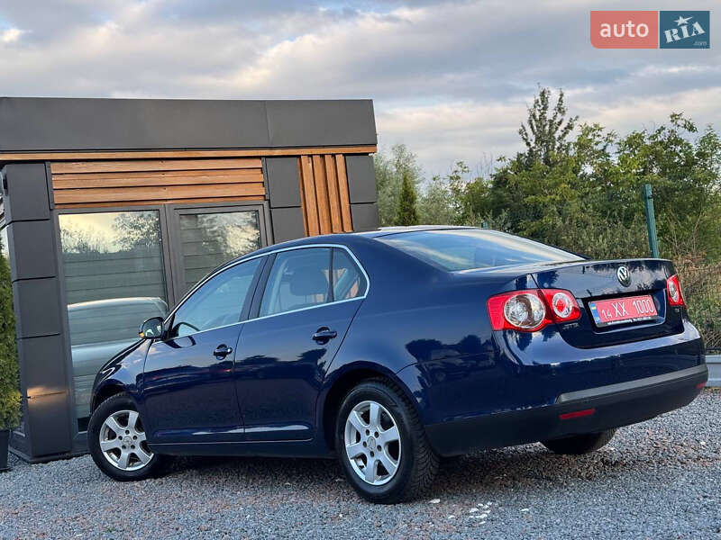 Седан Volkswagen Jetta 2010 в Дрогобыче