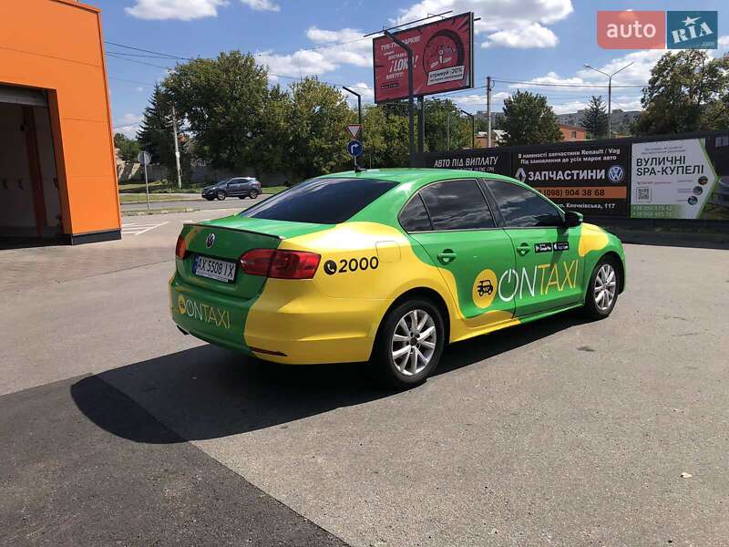 Седан Volkswagen Jetta 2012 в Харькове