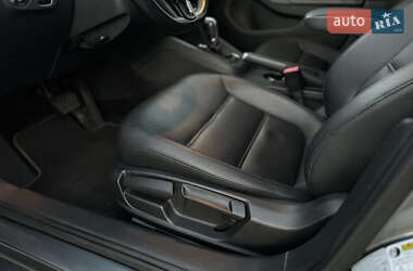 Седан Volkswagen Jetta 2016 в 