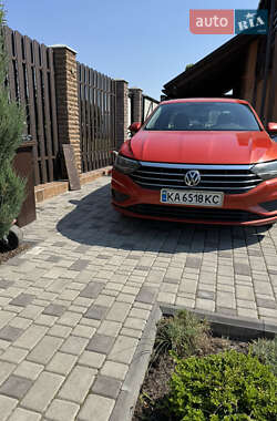 Седан Volkswagen Jetta 2019 в Киеве