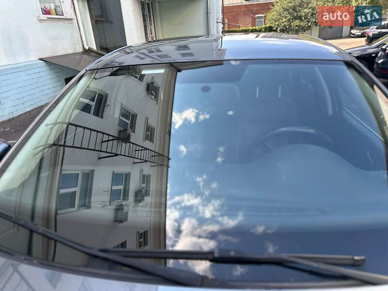 Седан Volkswagen Jetta 2014 в Днепре