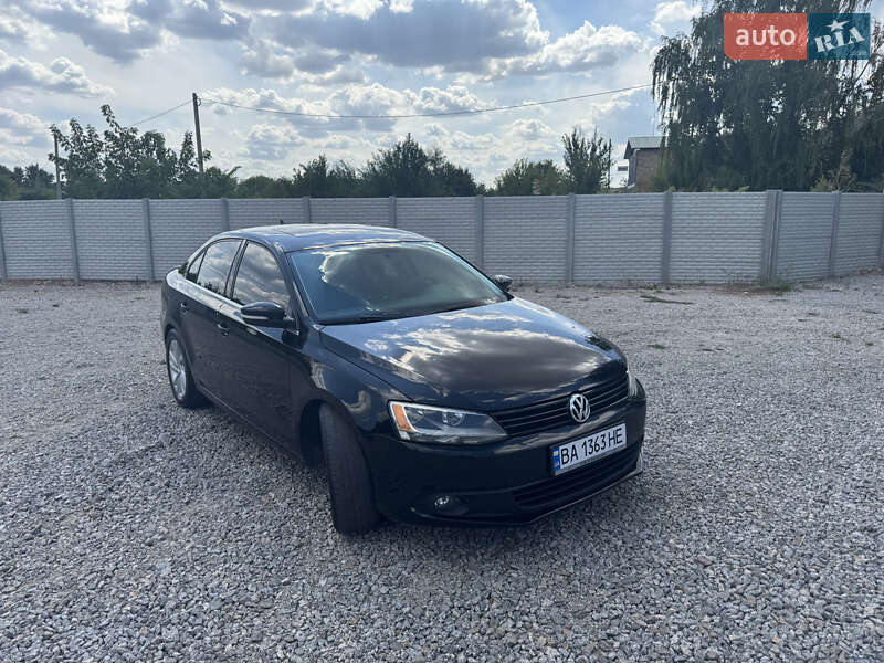 Седан Volkswagen Jetta 2013 в Кропивницькому