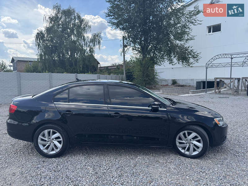 Седан Volkswagen Jetta 2013 в Кропивницькому