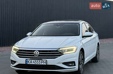 Седан Volkswagen Jetta 2019 в Киеве