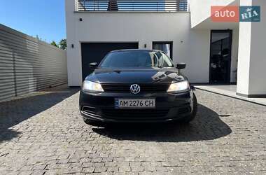 Седан Volkswagen Jetta 2014 в 