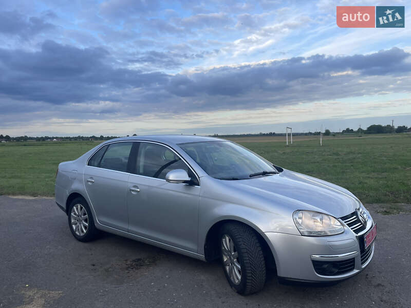 Седан Volkswagen Jetta 2007 в Дубно