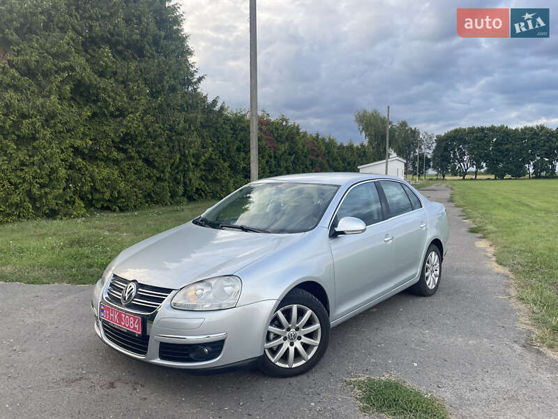 Седан Volkswagen Jetta 2007 в Дубно