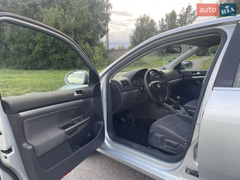 Седан Volkswagen Jetta 2007 в Дубно