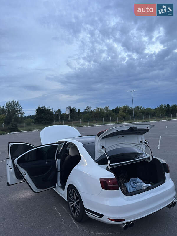 Седан Volkswagen Jetta 2016 в Полтаві фото 23 Седан Volkswagen Jetta 2016 в Полтаві