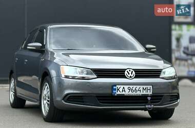Седан Volkswagen Jetta 2012 в Киеве