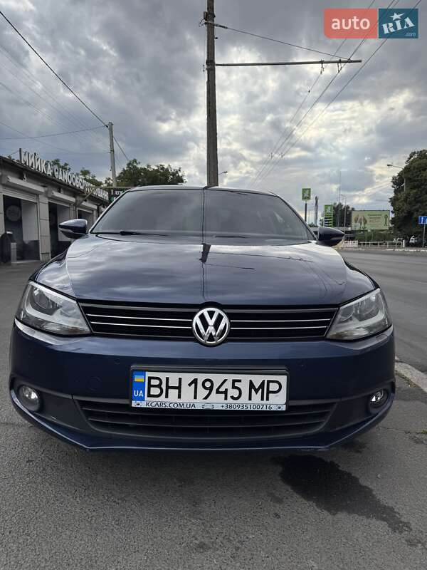 Седан Volkswagen Jetta 2013 в Одессе