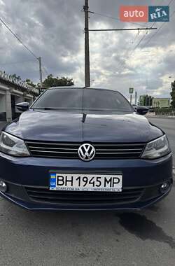 Седан Volkswagen Jetta 2013 в 