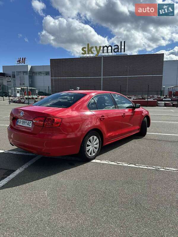 Седан Volkswagen Jetta 2012 в Києві