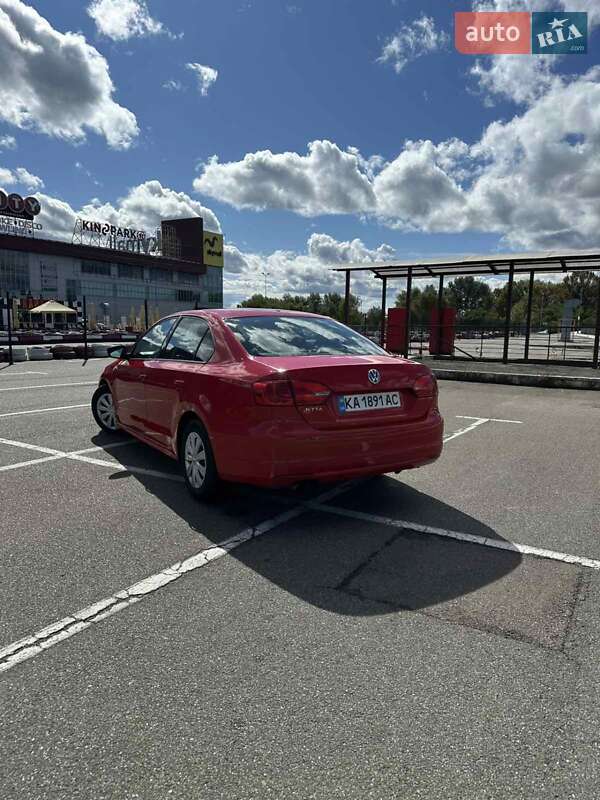 Седан Volkswagen Jetta 2012 в Києві