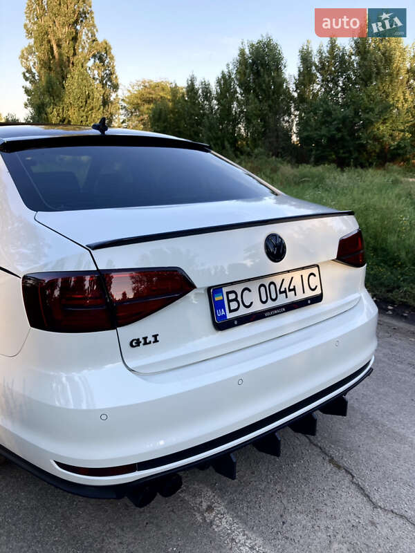 Седан Volkswagen Jetta 2017 в Кременчуці