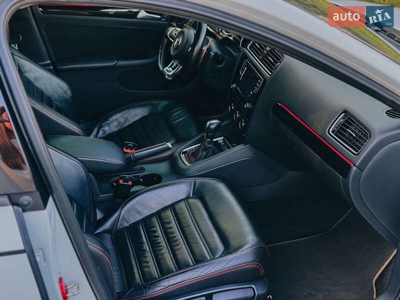 Седан Volkswagen Jetta 2017 в Кременчуці