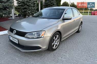 Седан Volkswagen Jetta 2012 в Львові