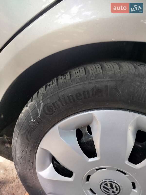 Седан Volkswagen Jetta 2005 в Гайсине