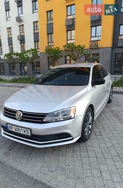 Седан Volkswagen Jetta 2015 в Запоріжжі