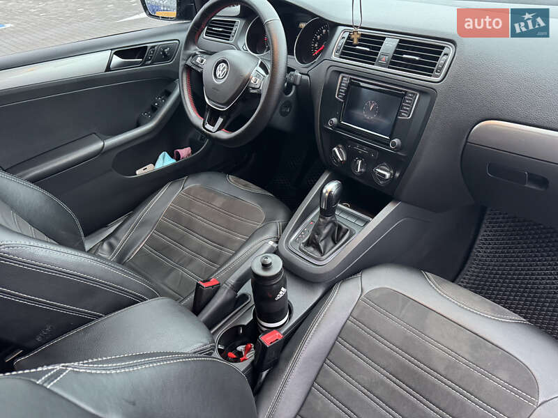 Седан Volkswagen Jetta 2016 в Виннице фото 8 Седан Volkswagen Jetta 2016 в Виннице