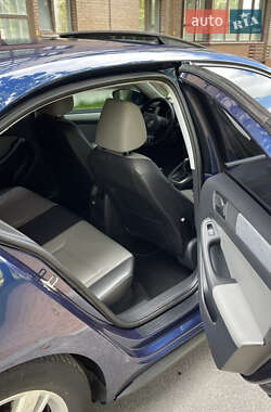 Седан Volkswagen Jetta 2013 в 