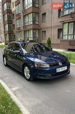 Седан Volkswagen Jetta 2013 в 