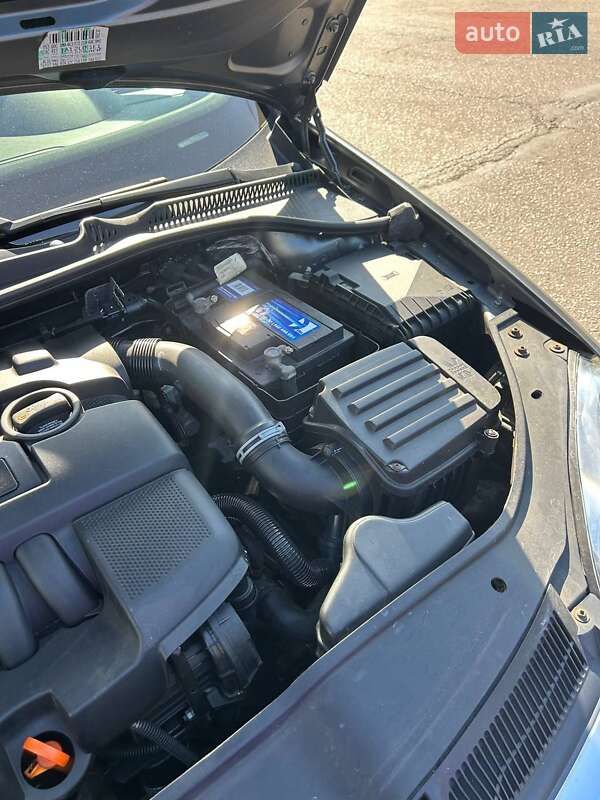 Седан Volkswagen Jetta 2006 в Запоріжжі